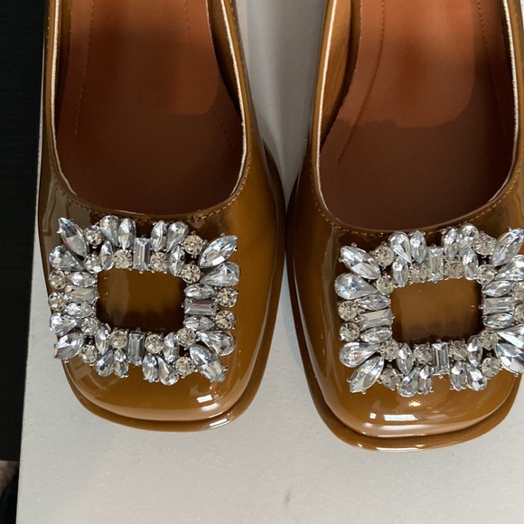 fashion shoes Brown patent leather Flat Size 10/41 NWT sling back fasten Gems - Picture 2 of 8